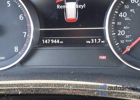 2014 Volkswagen Touareg 3.6L Sport from USA, damaged, VIN WVGEF9BPXED005687